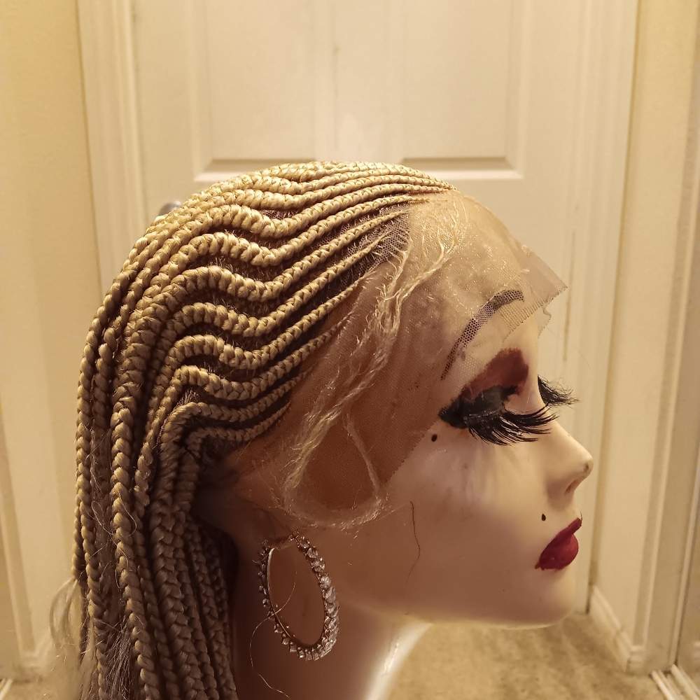 Wig - Picture 5 of 6